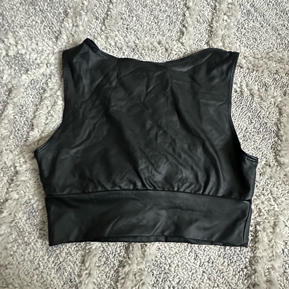 Fall cropped bundle - Picture 7 of 10